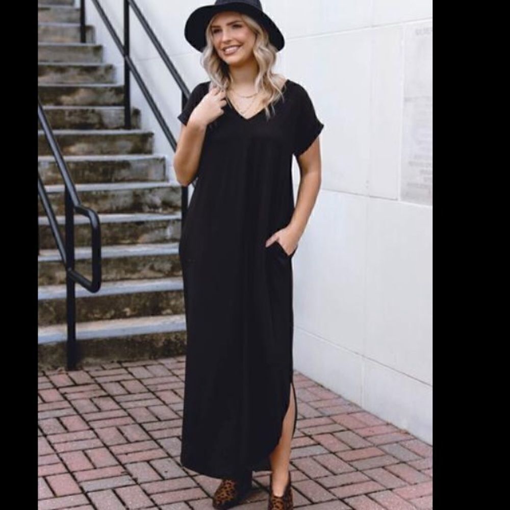Arolina Classic & Comfy Double Slit Vneck Short Sleeve Black Knit Maxi Dress